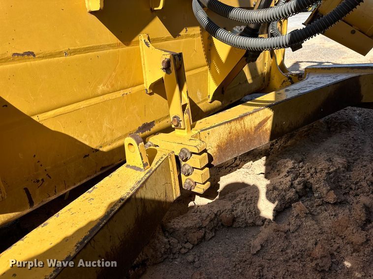 image for item DD3277 2013 Caterpillar D6T XL dozer