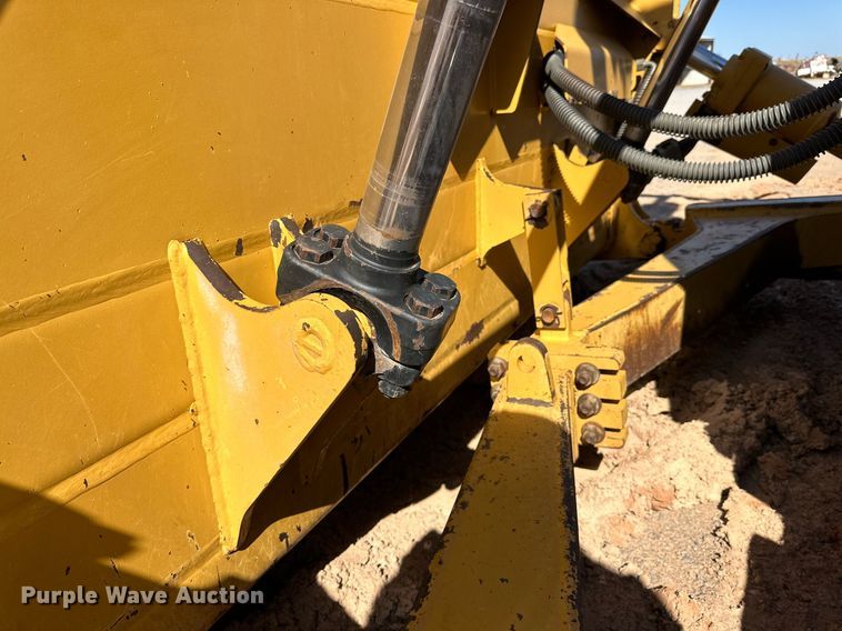 image for item DD3277 2013 Caterpillar D6T XL dozer