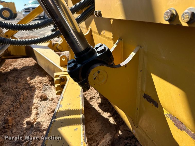 image for item DD3277 2013 Caterpillar D6T XL dozer