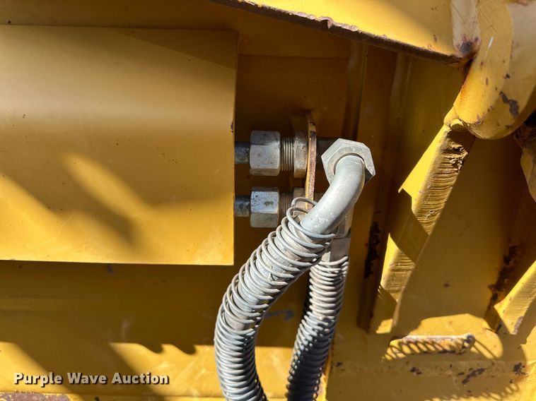 image for item DD3277 2013 Caterpillar D6T XL dozer