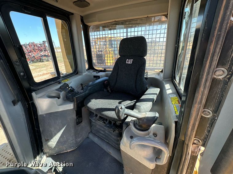 image for item DD3277 2013 Caterpillar D6T XL dozer