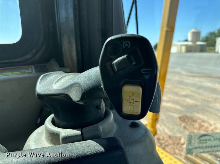 image for item DD3277 2013 Caterpillar D6T XL dozer