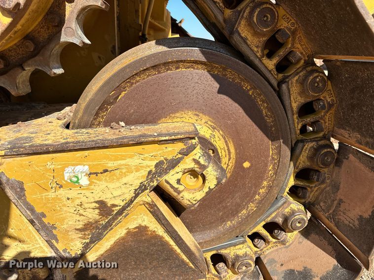 image for item DD3277 2013 Caterpillar D6T XL dozer