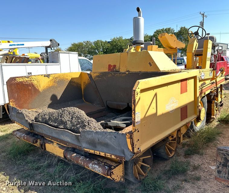 image for item DD3295 1996 Blaw Knox PF-161 paver