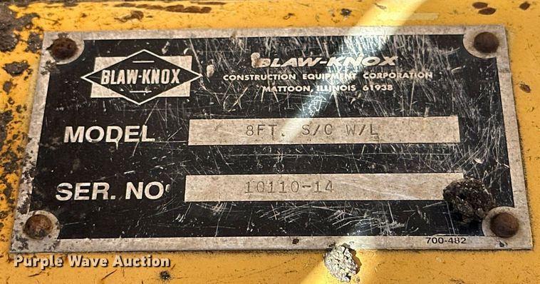 image for item DD3295 1996 Blaw Knox PF-161 paver