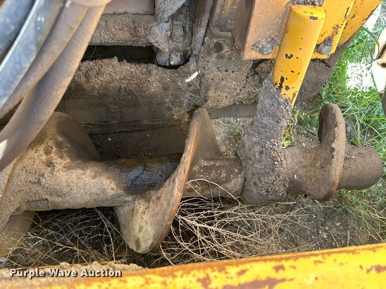 image for item DD3295 1996 Blaw Knox PF-161 paver