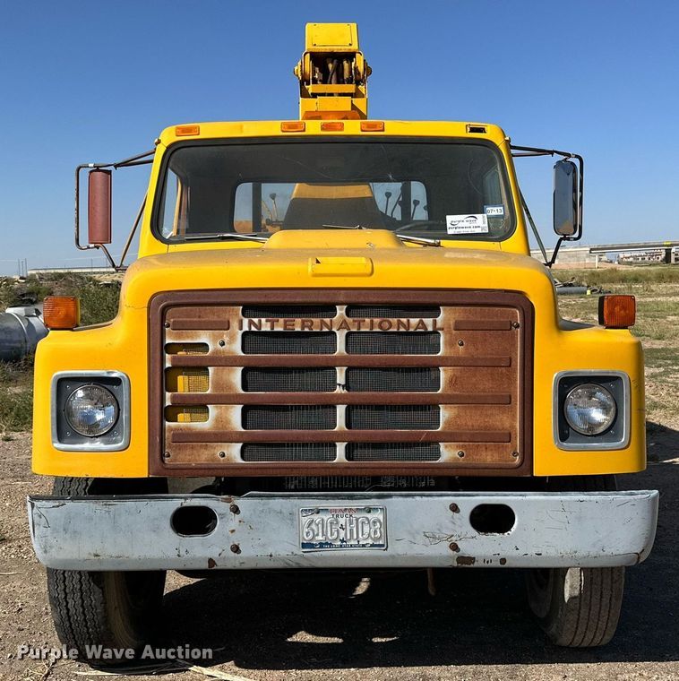 image for item DD3297 1979 International crane truck