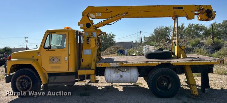 image for item DD3297 1979 International crane truck