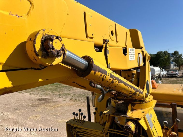 image for item DD3297 1979 International crane truck