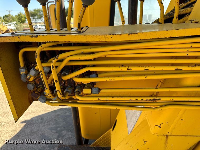 image for item DD3297 1979 International crane truck