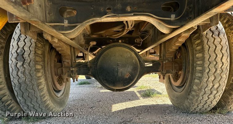 image for item DD3297 1979 International crane truck