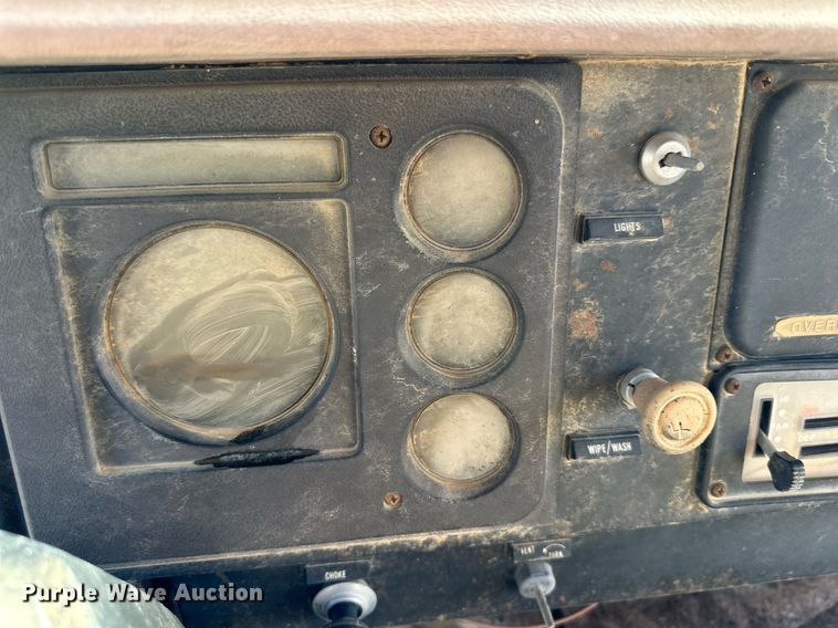 image for item DD3297 1979 International crane truck