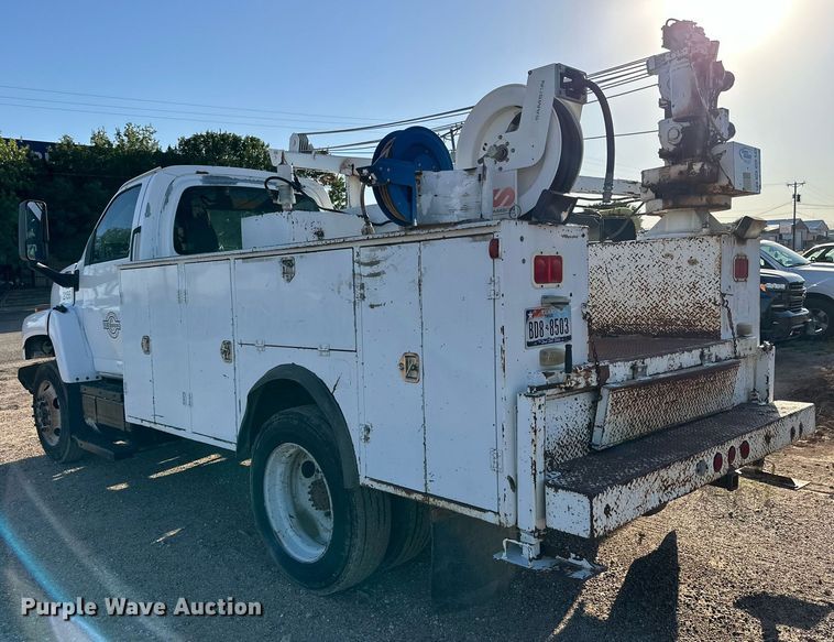 image for item DD3300 2005 GMC C6500 utility / service truck
