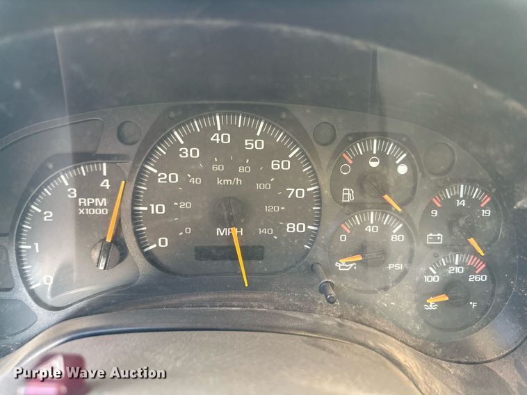 image for item DD3300 2005 GMC C6500 utility / service truck