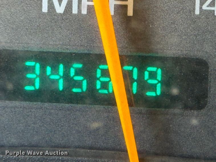 image for item DD3300 2005 GMC C6500 utility / service truck