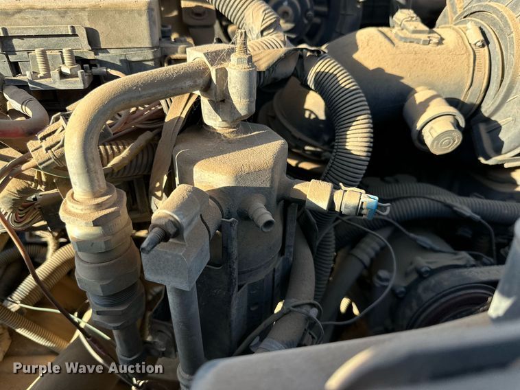 image for item DD3300 2005 GMC C6500 utility / service truck