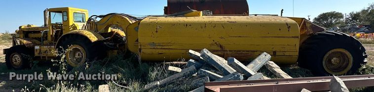 image for item DD3301 Caterpillar water wagon