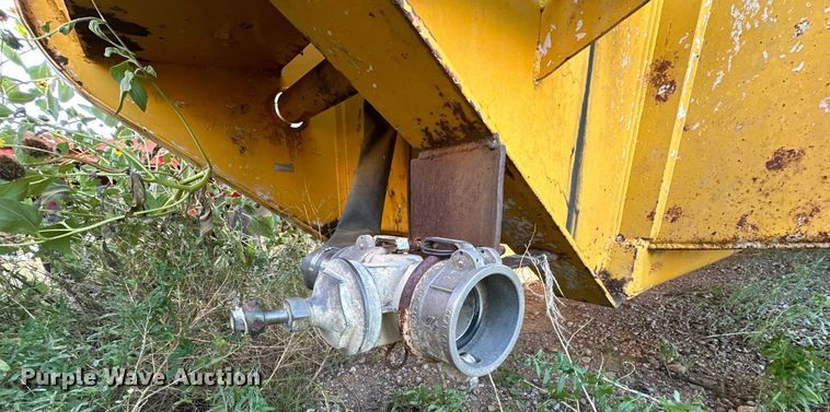 image for item DD3301 Caterpillar water wagon