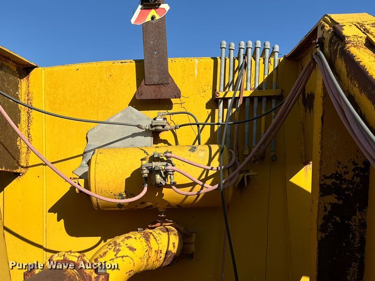 image for item DD3301 Caterpillar water wagon