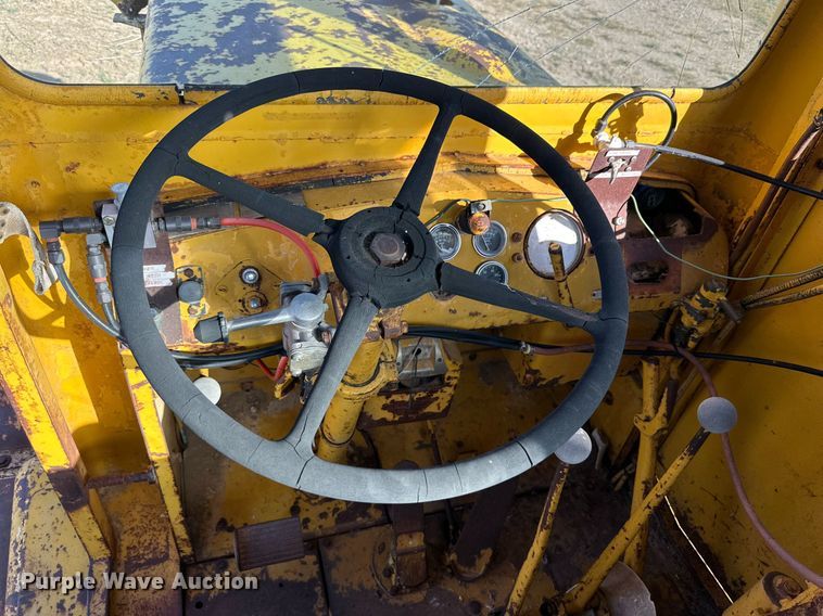 image for item DD3301 Caterpillar water wagon