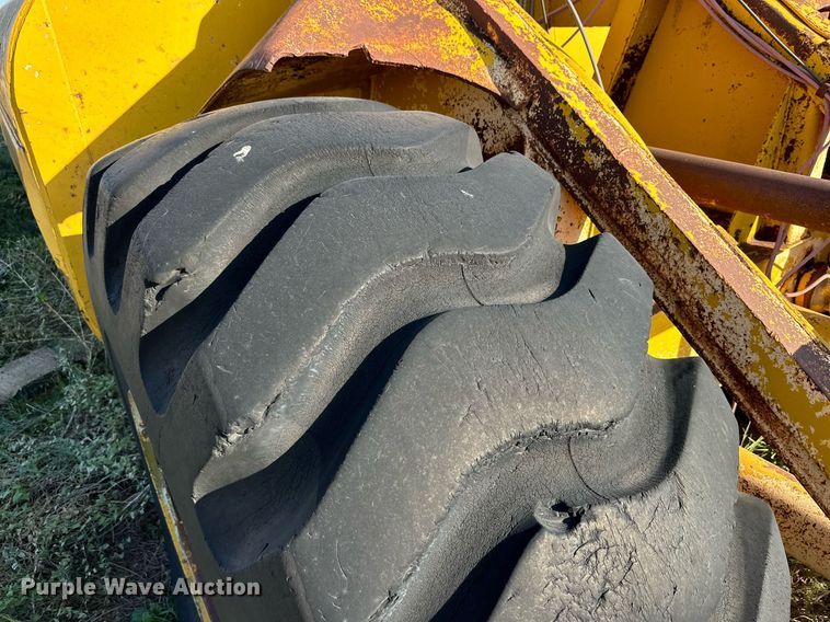 image for item DD3301 Caterpillar water wagon