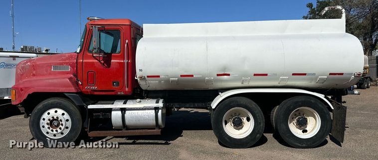 image for item DD3303 1999 Mack CH613 water truck