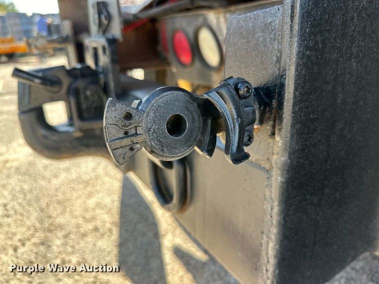 image for item DD3303 1999 Mack CH613 water truck