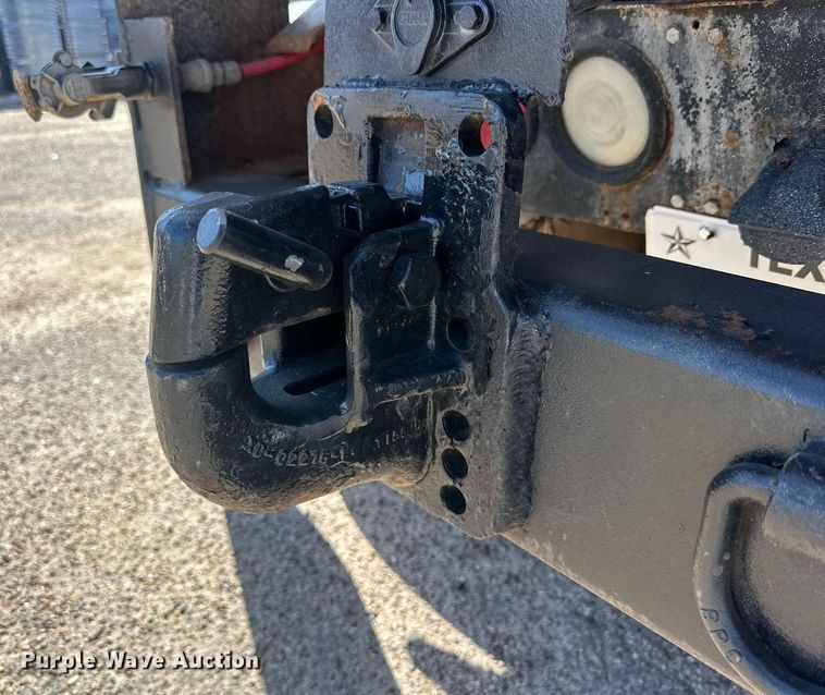 image for item DD3303 1999 Mack CH613 water truck