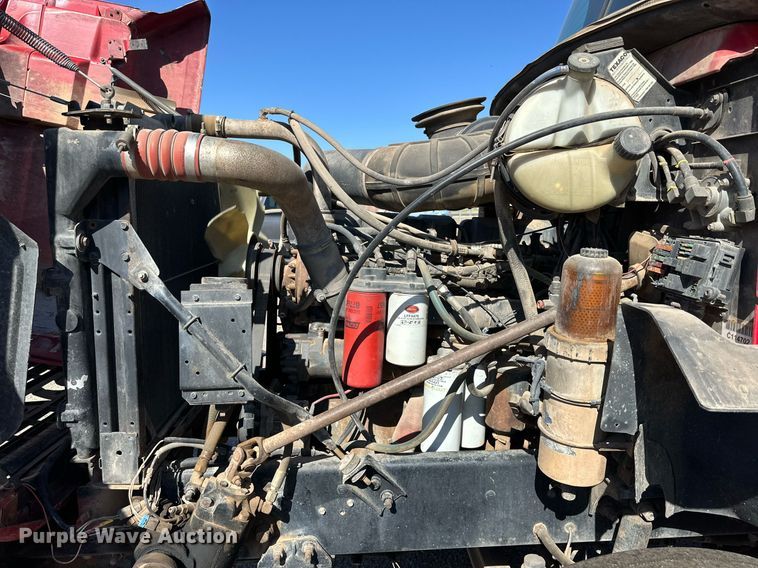 image for item DD3303 1999 Mack CH613 water truck