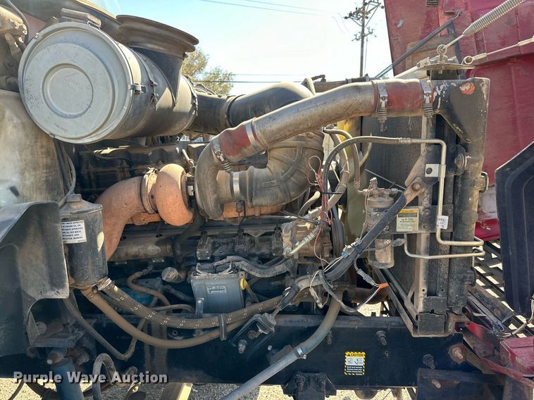 image for item DD3303 1999 Mack CH613 water truck