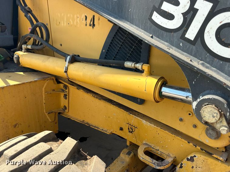 image for item DD3316 2012 John Deere 310J backhoe