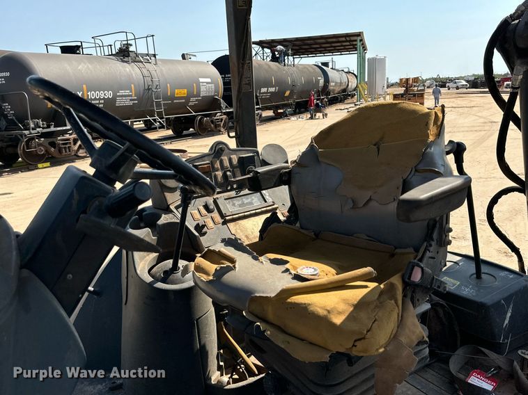 image for item DD3316 2012 John Deere 310J backhoe