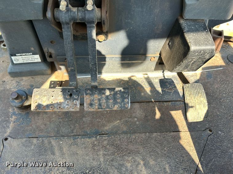 image for item DD3316 2012 John Deere 310J backhoe