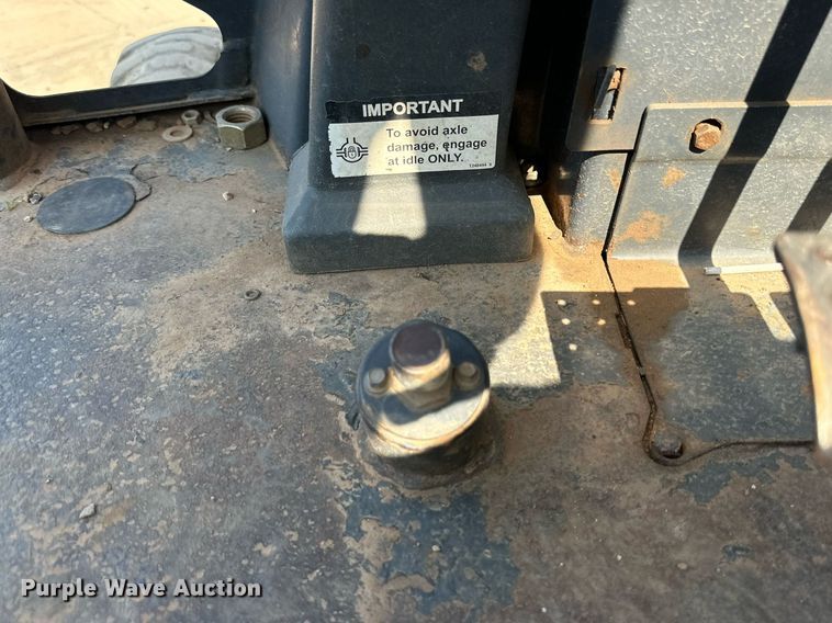 image for item DD3316 2012 John Deere 310J backhoe