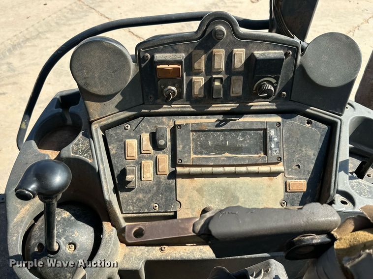 image for item DD3316 2012 John Deere 310J backhoe