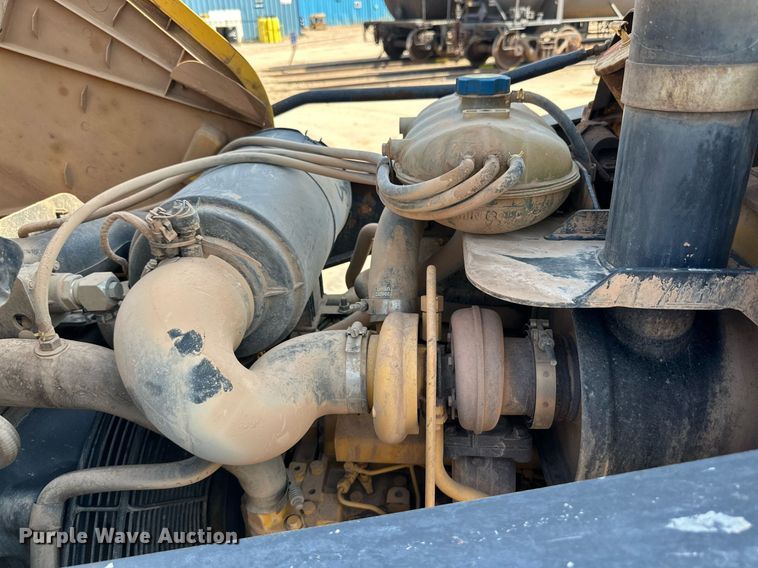 image for item DD3316 2012 John Deere 310J backhoe