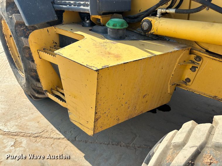 image for item DD3316 2012 John Deere 310J backhoe