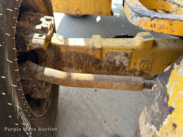 image for item DD3316 2012 John Deere 310J backhoe