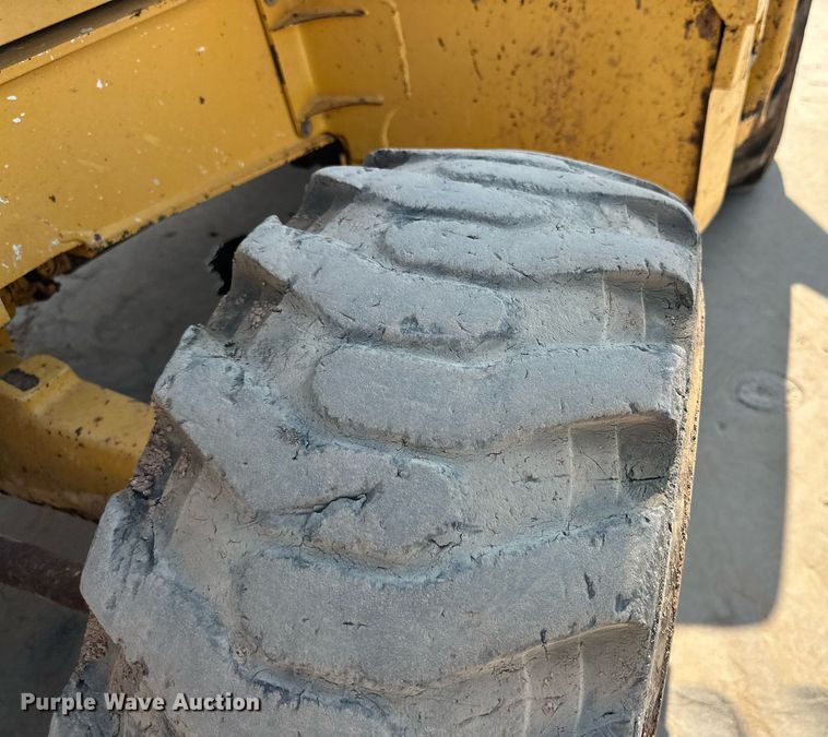 image for item DD3316 2012 John Deere 310J backhoe