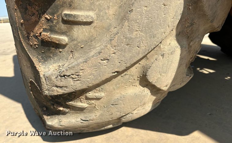 image for item DD3316 2012 John Deere 310J backhoe