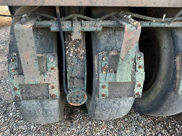 image for item DD3363 Hamm GRW5 pneumatic roller