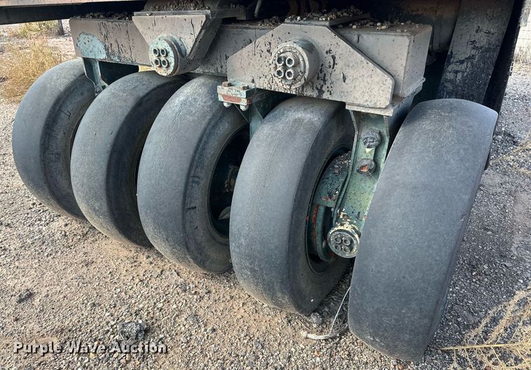 image for item DD3363 Hamm GRW5 pneumatic roller