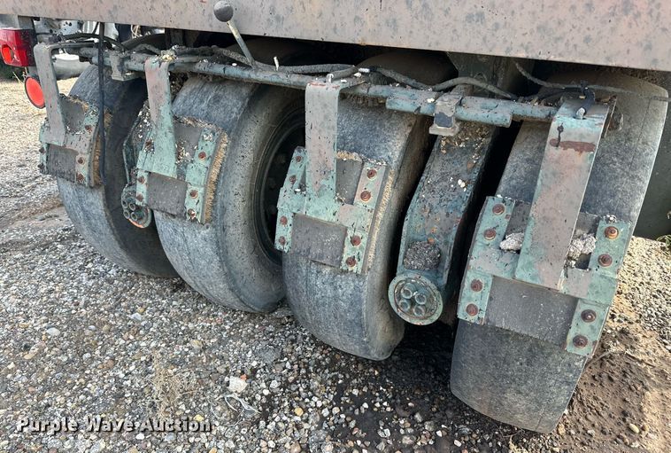 image for item DD3363 Hamm GRW5 pneumatic roller