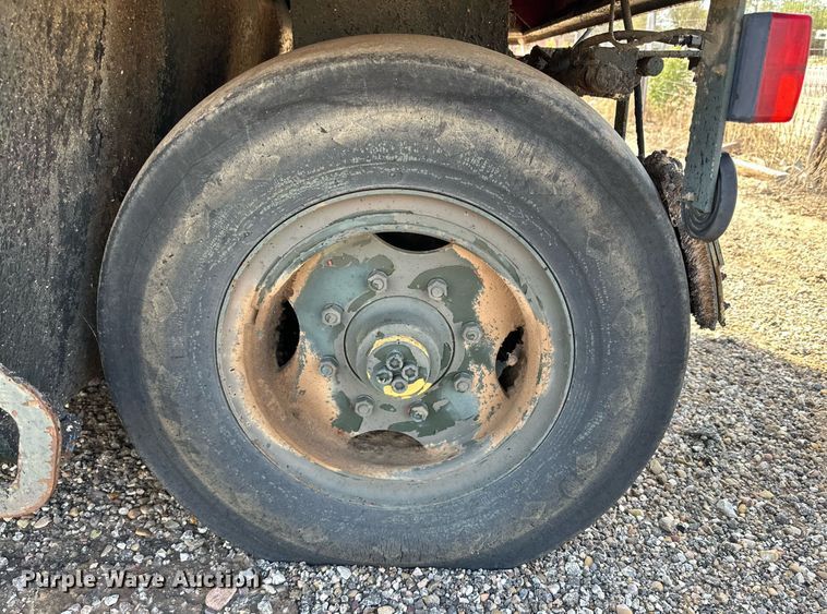 image for item DD3363 Hamm GRW5 pneumatic roller