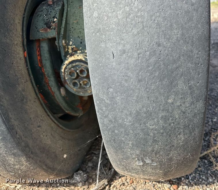 image for item DD3363 Hamm GRW5 pneumatic roller