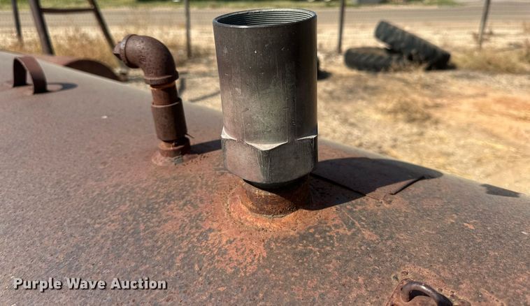 image for item DD3366 (2) propane tanks