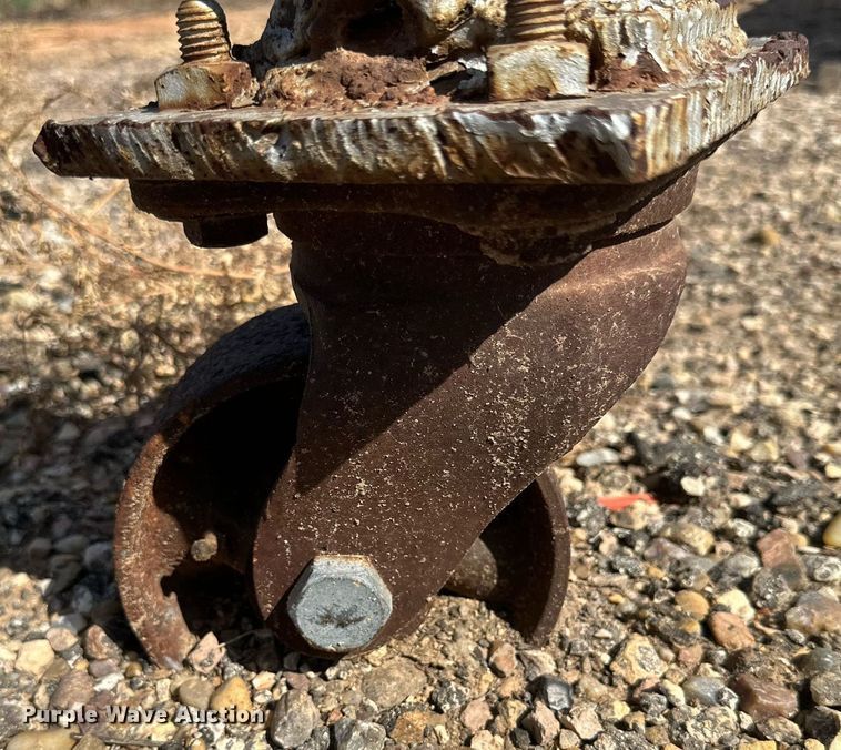 image for item DD3368 Gantry