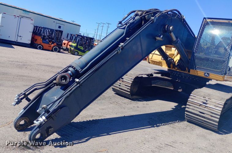 image for item DH1448 2006 John Deere 350D excavator