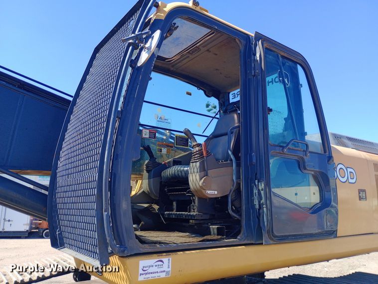 image for item DH1448 2006 John Deere 350D excavator