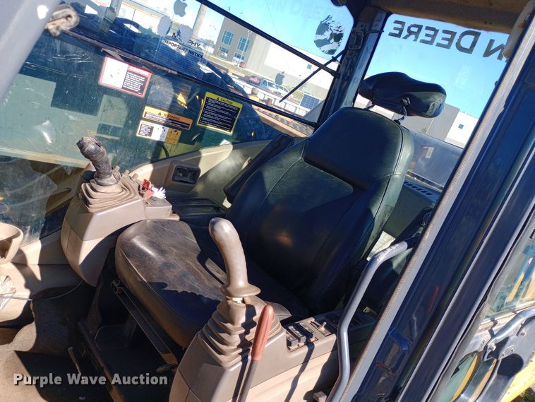 image for item DH1448 2006 John Deere 350D excavator